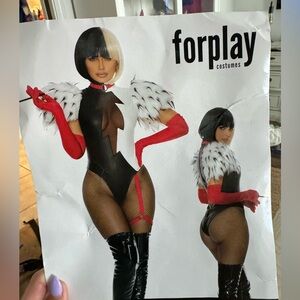 Cruella costume + wig